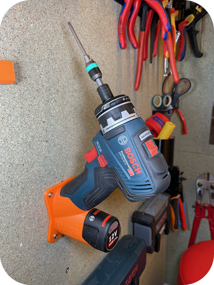 Halter mit BOSCH GSR montiert