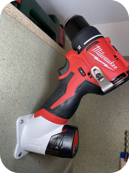 Halter für Milwaukee M12 in Weiß mit M12 Schrauber und Akku