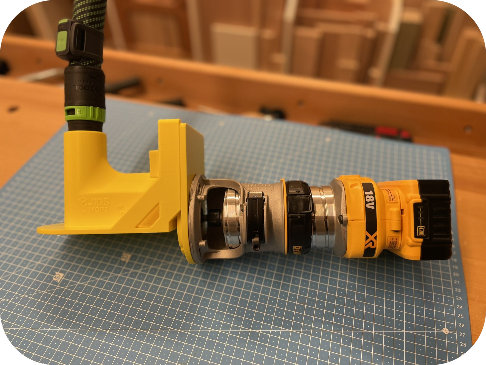 Flansch mit DEWALT DCW60